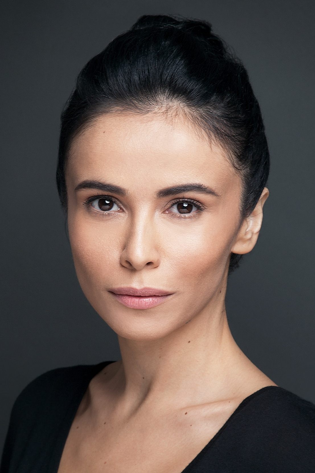 Beste Bereket backdrop