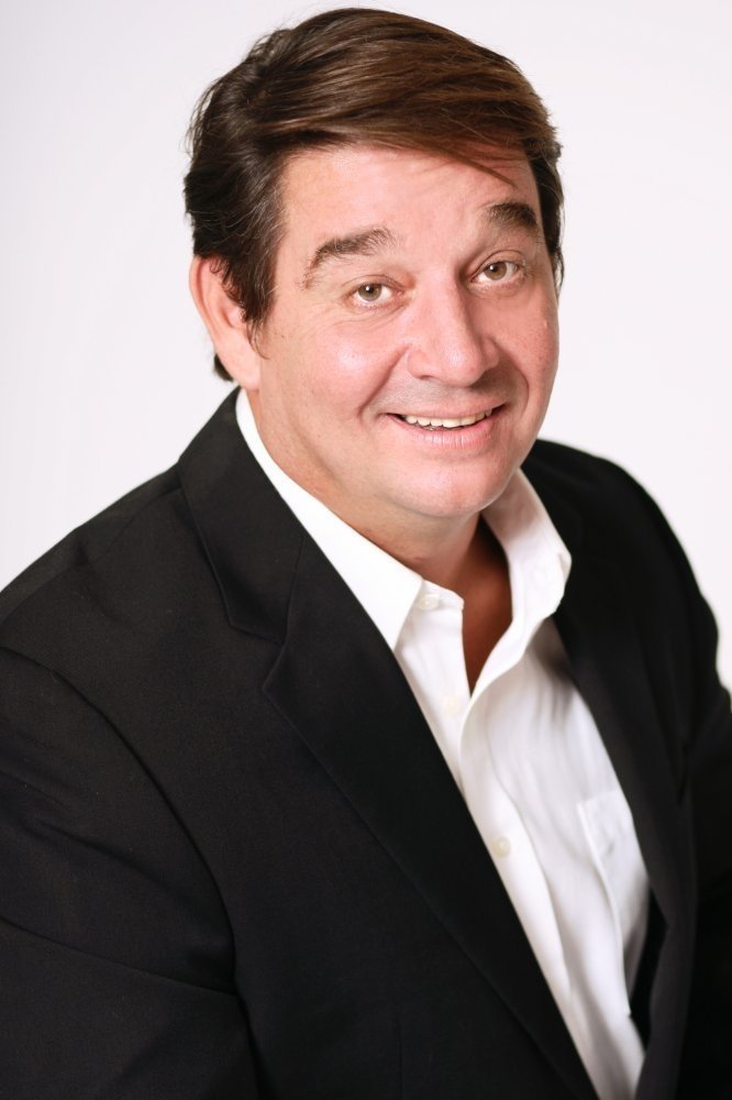 Louie Lawless backdrop