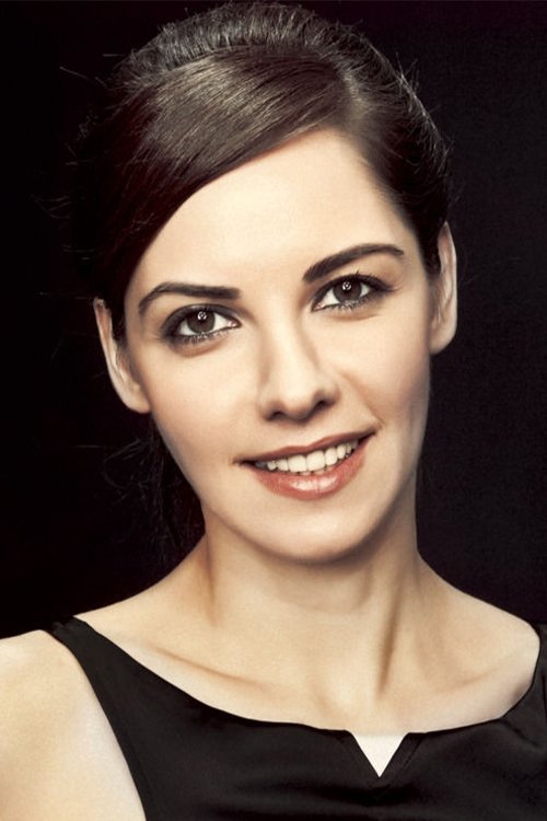 Ahu Türkpençe → Ahu Tërkpençe backdrop