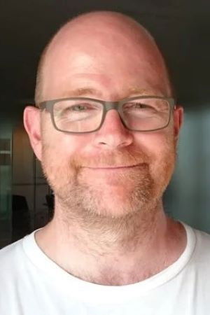 Justin Smith backdrop