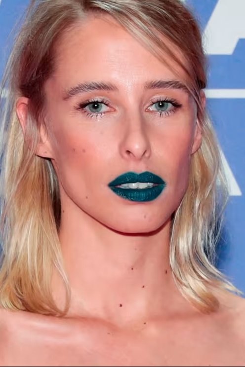 Olivia Baglivi backdrop