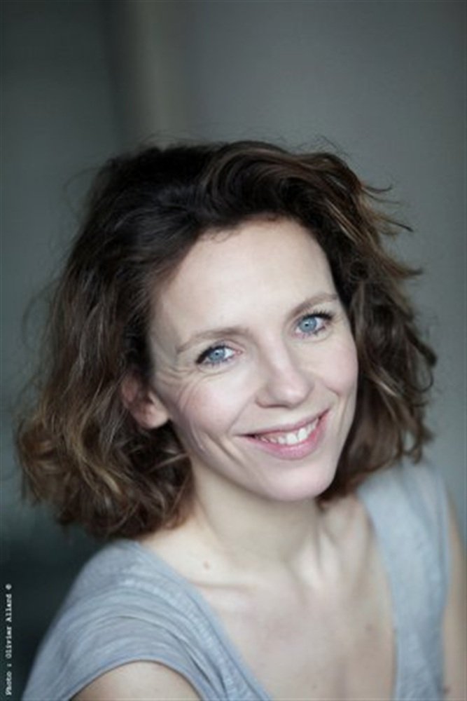 Caroline Maillard backdrop