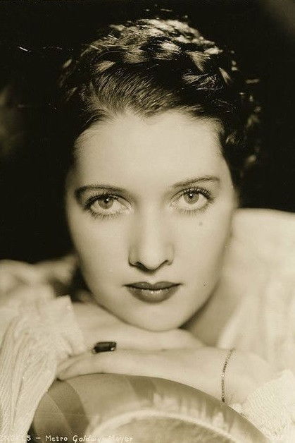 Wera Engels backdrop