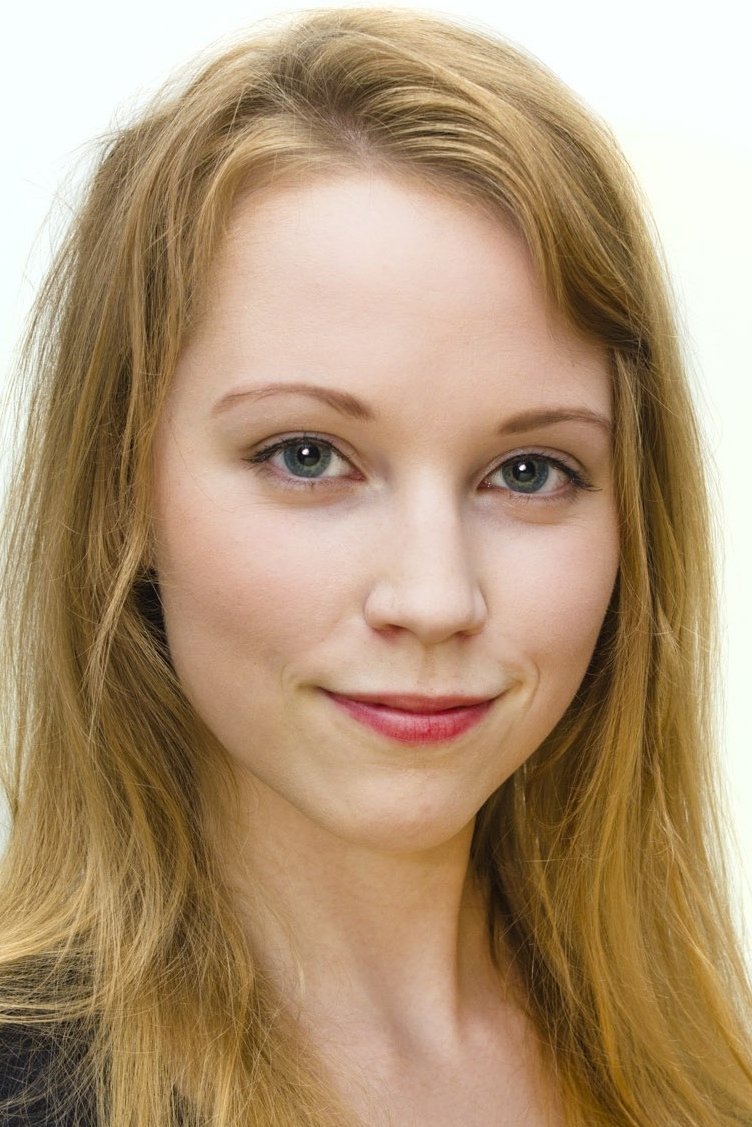 Enni Ojutkangas backdrop