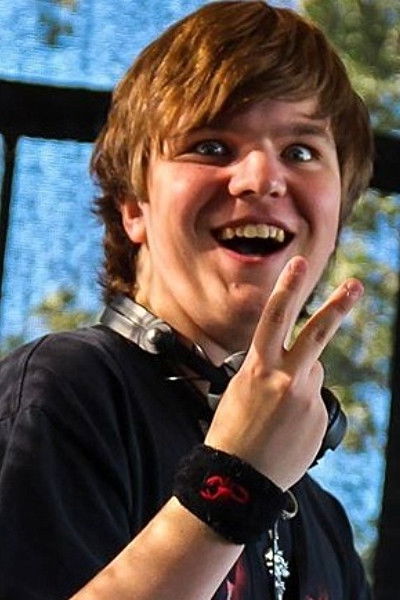 Olli Saarenpää backdrop