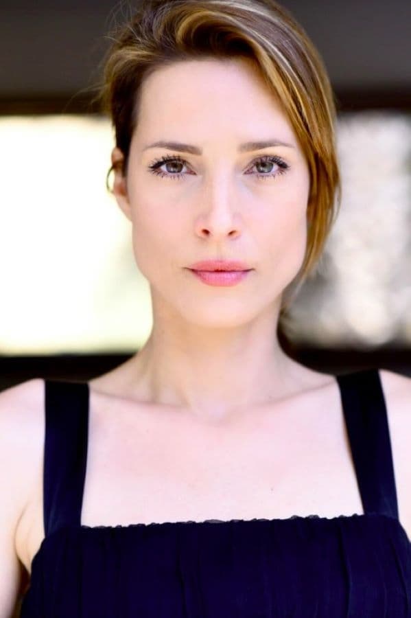 Nikolett Barabas backdrop