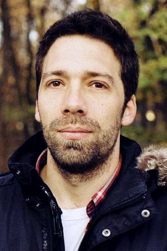 Santiago Esteves backdrop