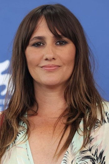 Nara Normande backdrop