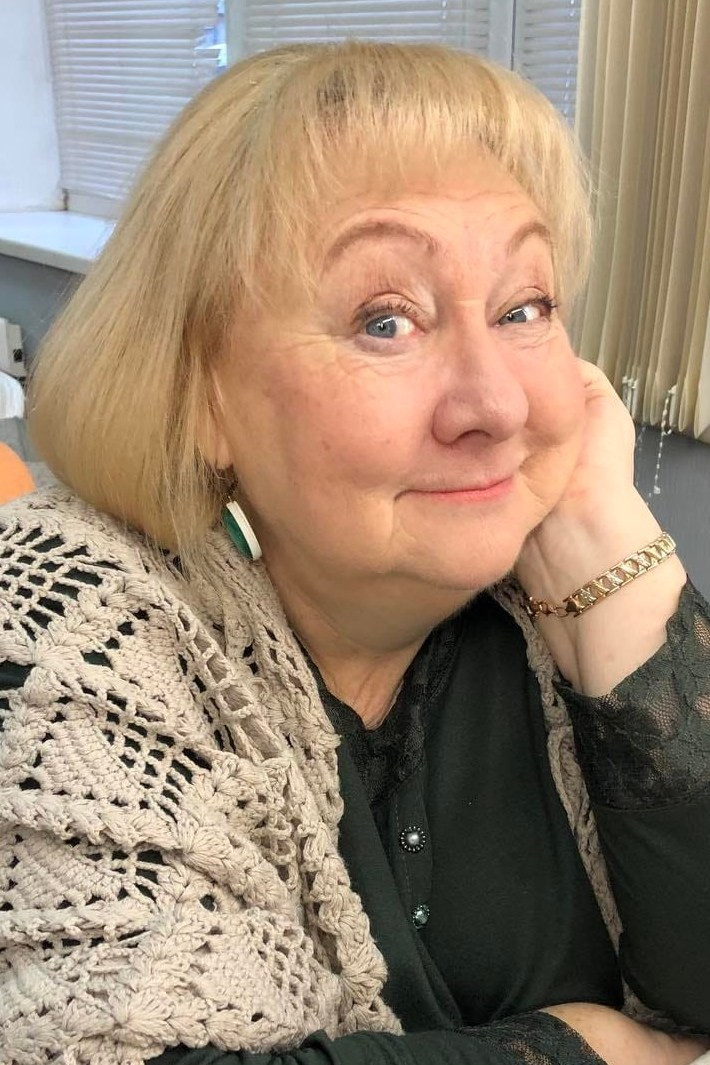 Tetiana Sheliha backdrop