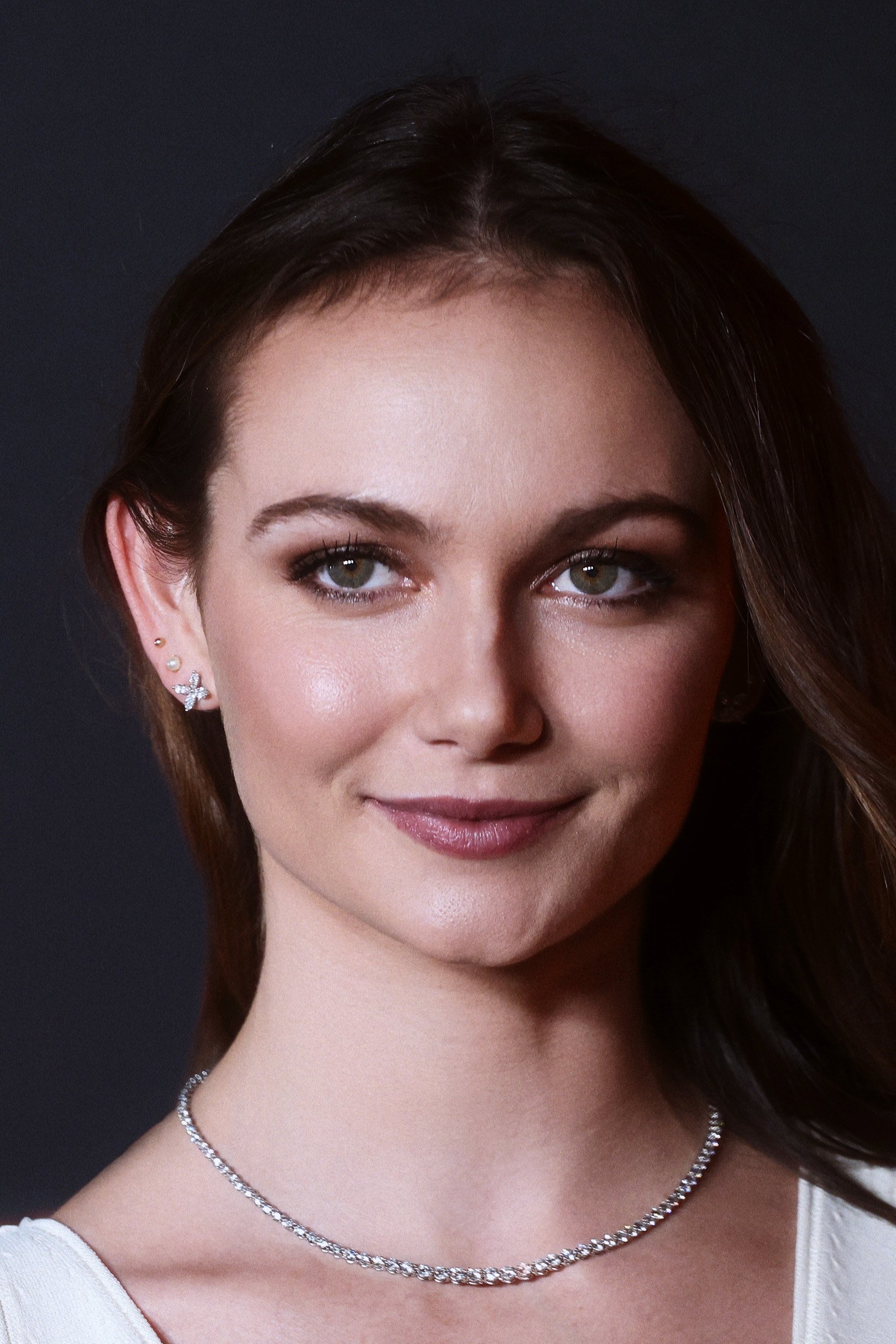 Andi Matichak backdrop