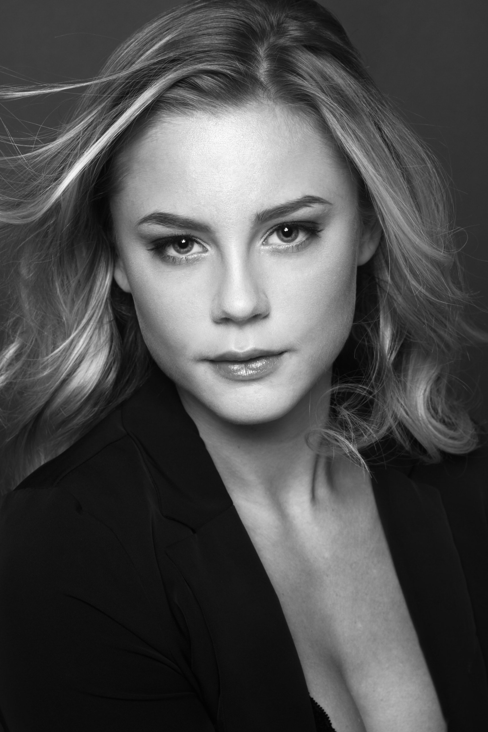 Molly Nutley backdrop