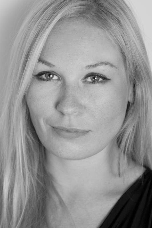 Karina Knapinska backdrop