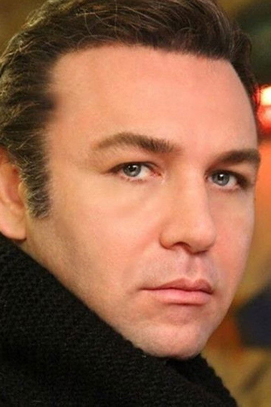 Keyhan Maleki backdrop