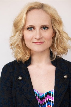 Leandra Ryan backdrop