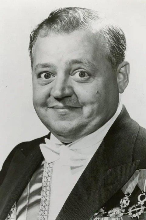 Iggie Wolfington backdrop