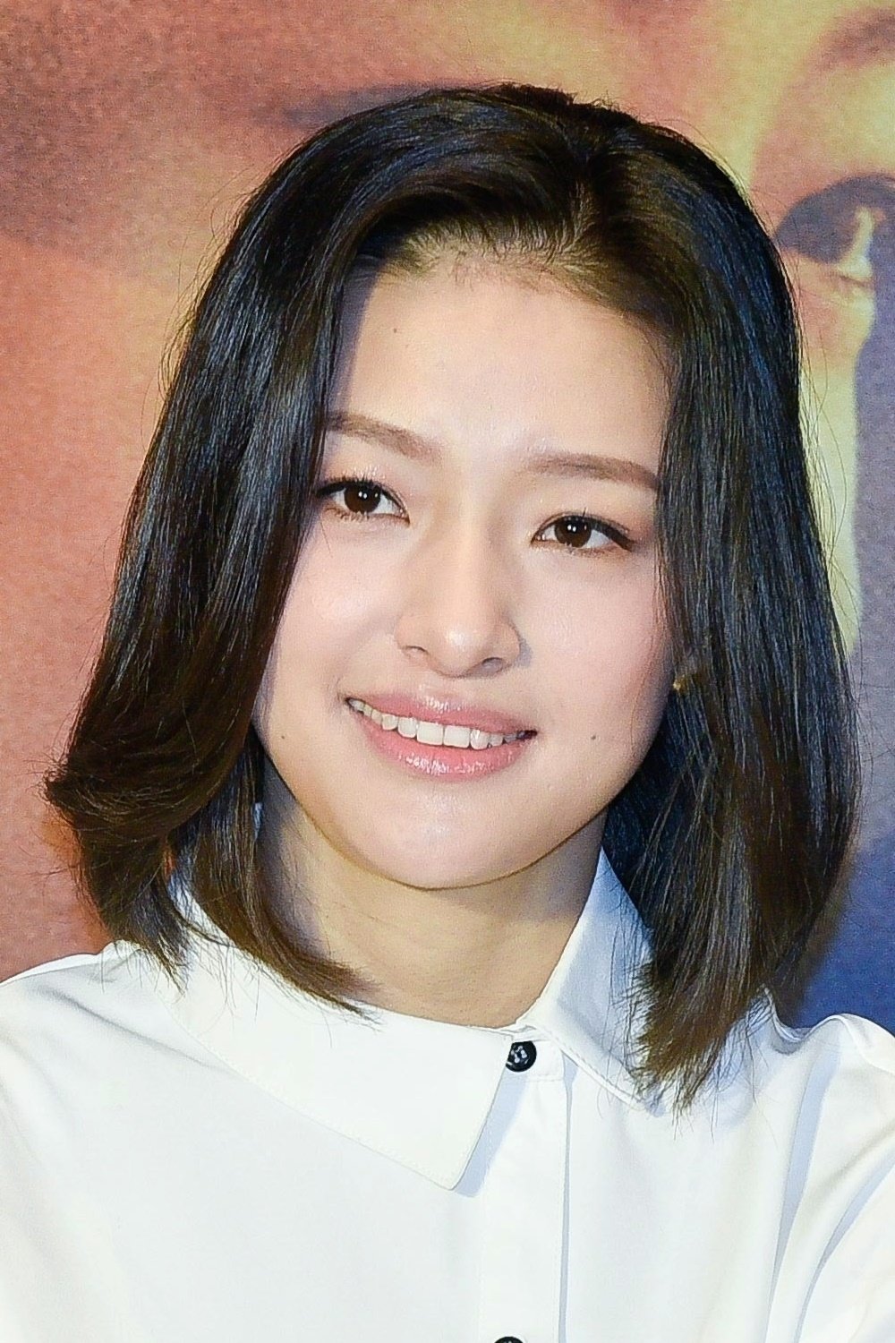 Lang Yueting backdrop