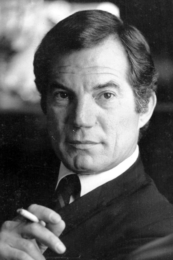 Xhoni Hejmer backdrop