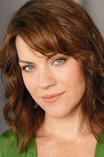 Stephanie Czajkowski backdrop