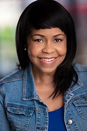 Elle Vernee backdrop