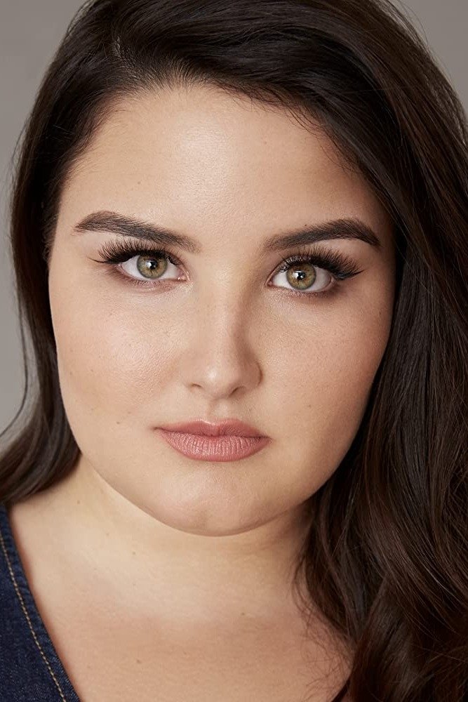 Isabella Amara backdrop