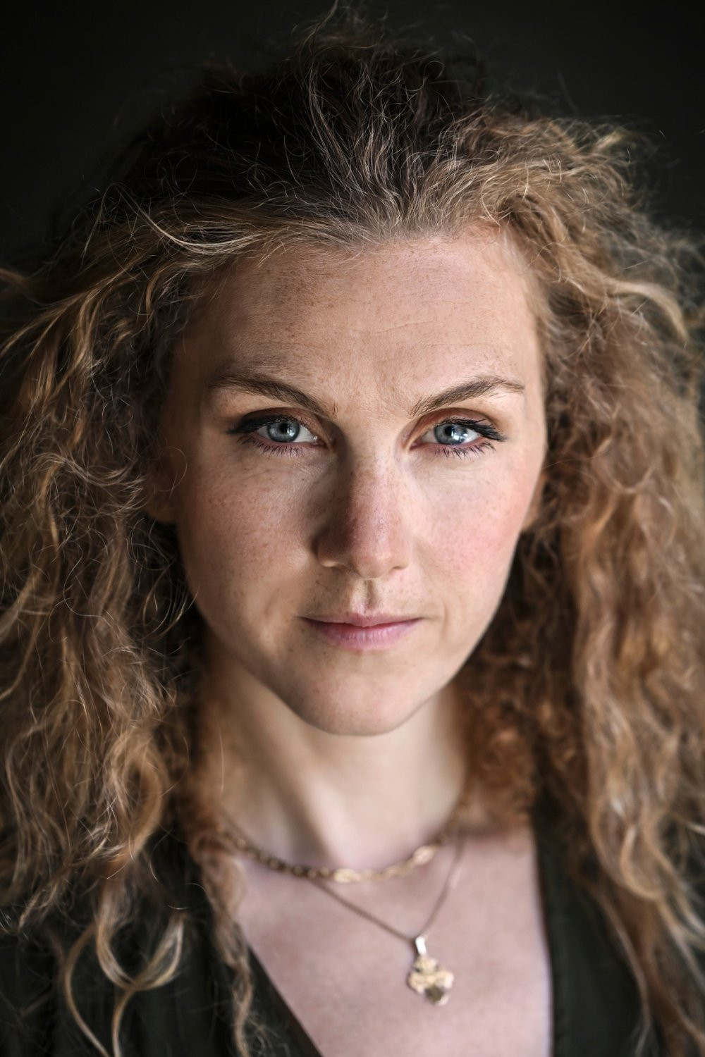 Sofia Saaby Mehlum backdrop