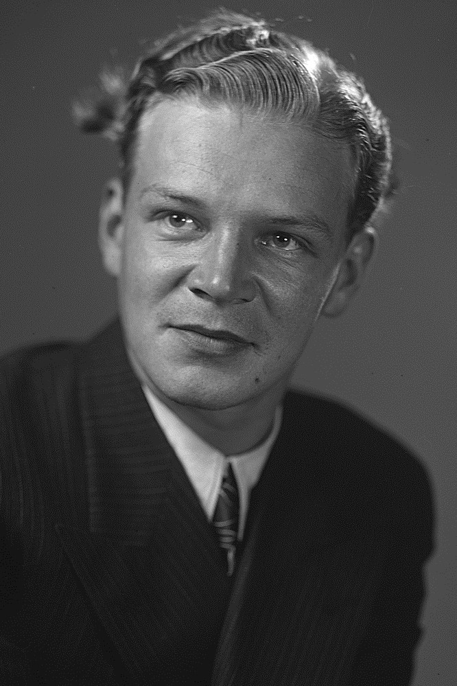 Unto Salminen backdrop