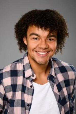 Elindo Avastia backdrop