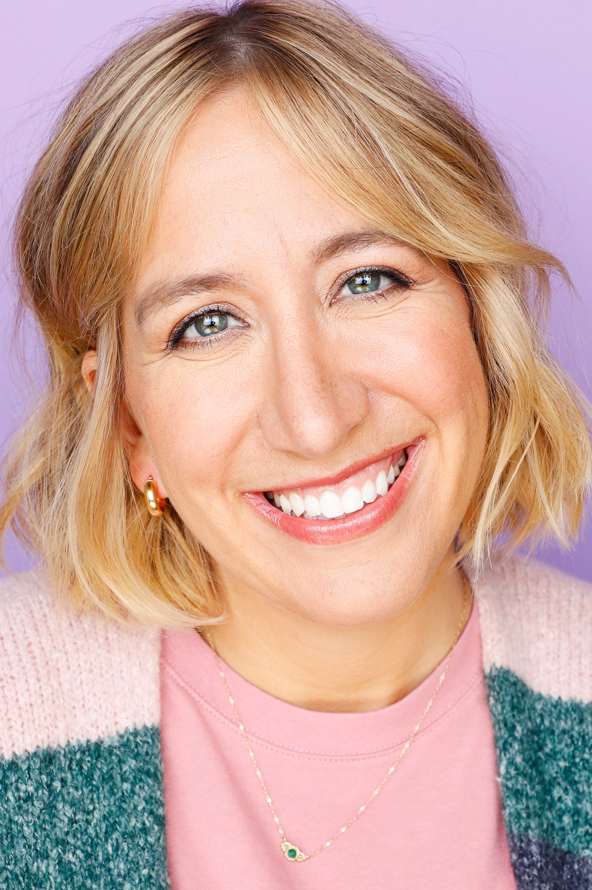 Kira Spencer Hesser backdrop