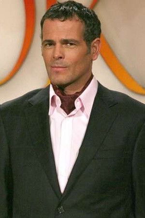 Archie Lafranco backdrop