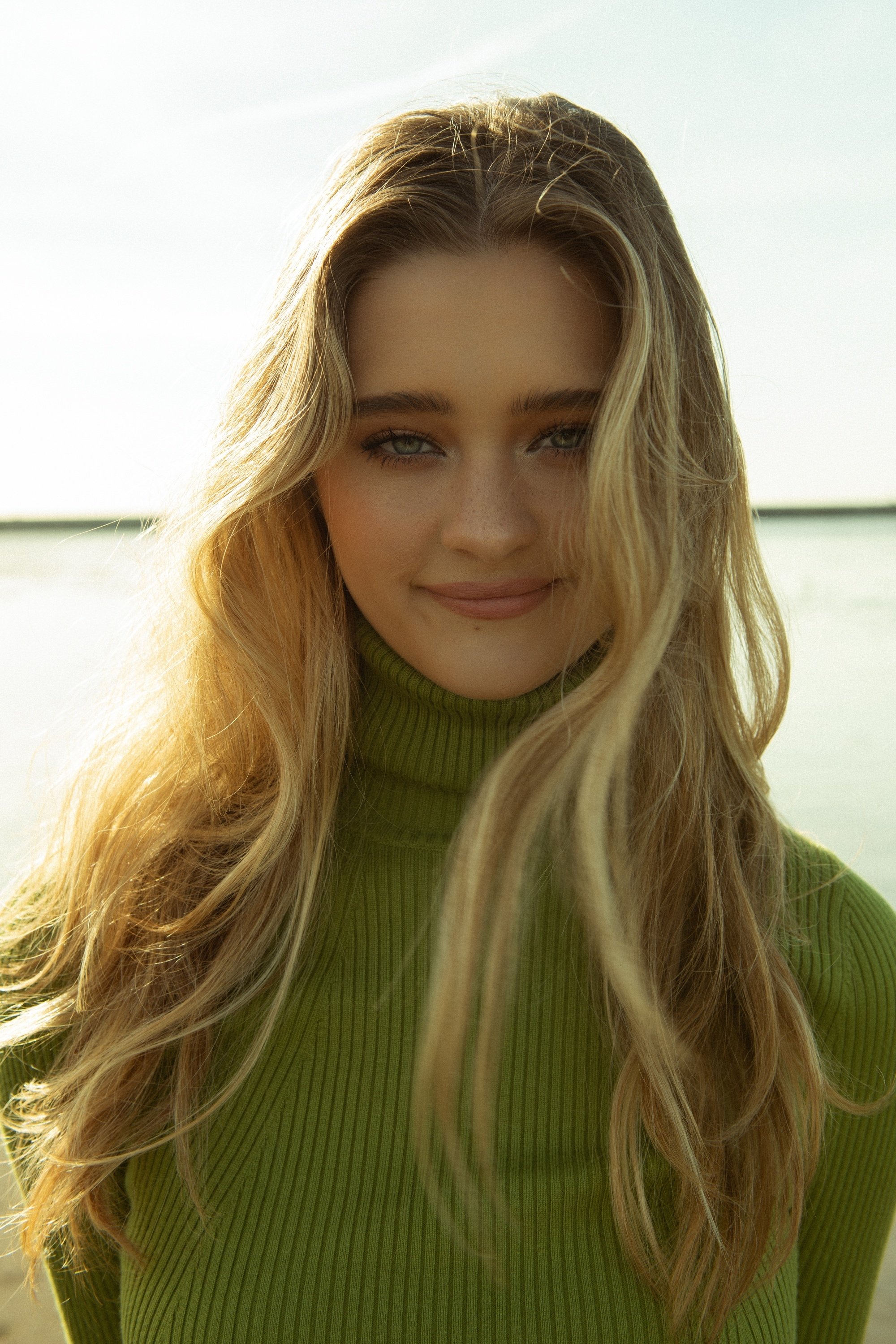 Lizzy Greene backdrop