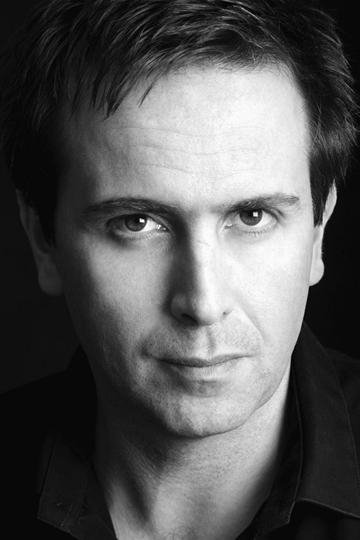 Hywel Simons backdrop