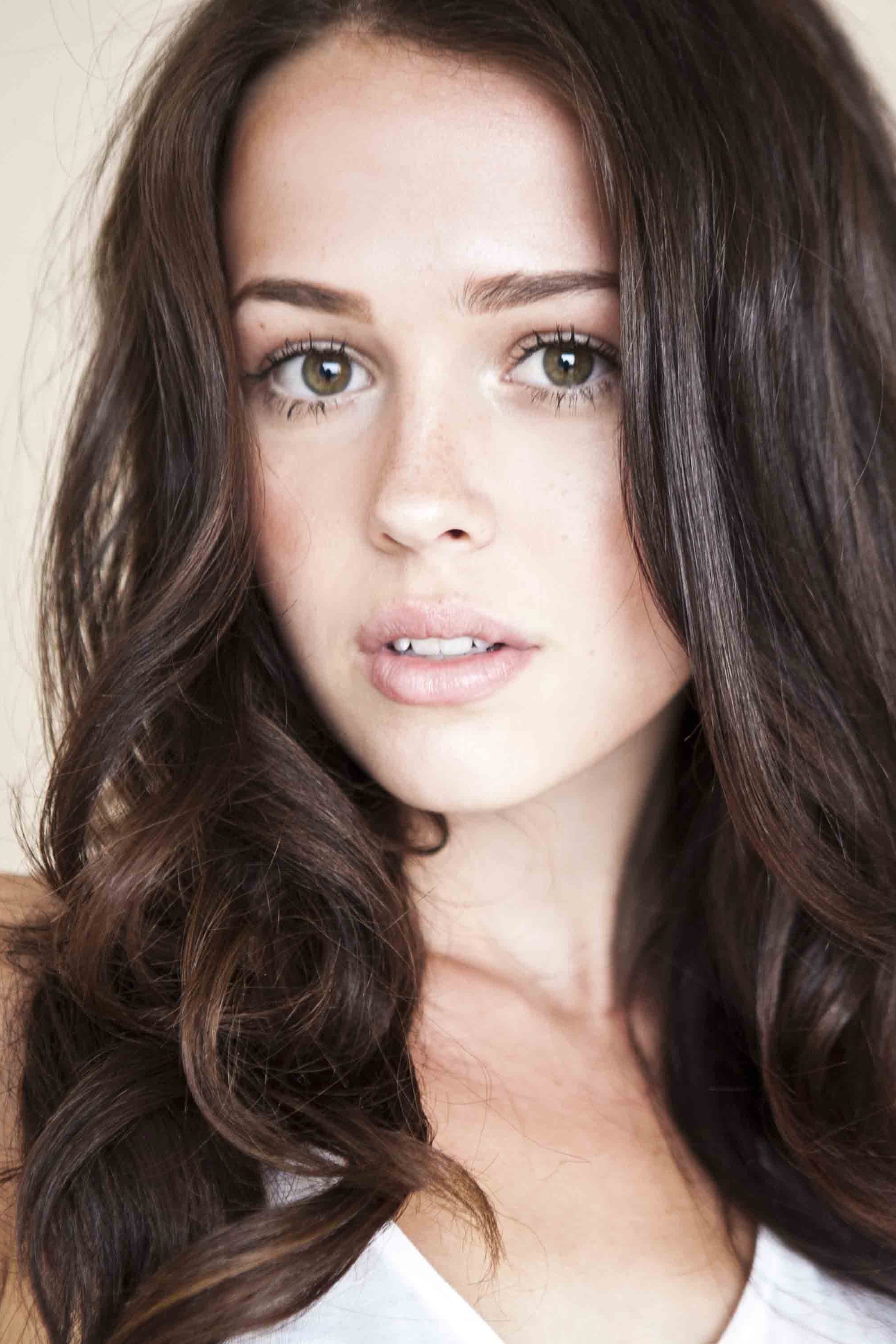 Jocelyn Hudon backdrop