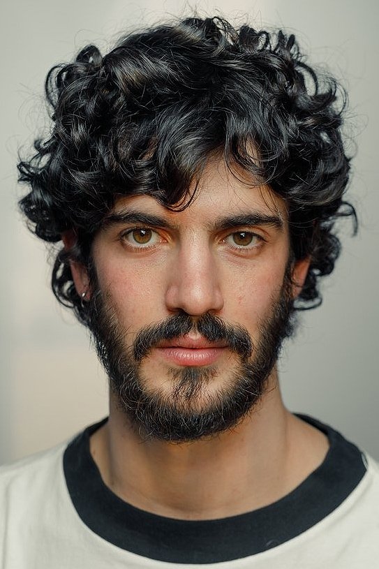 Caio Horowicz backdrop