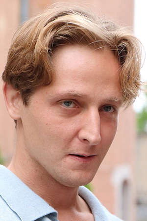 Bartosz Sak backdrop