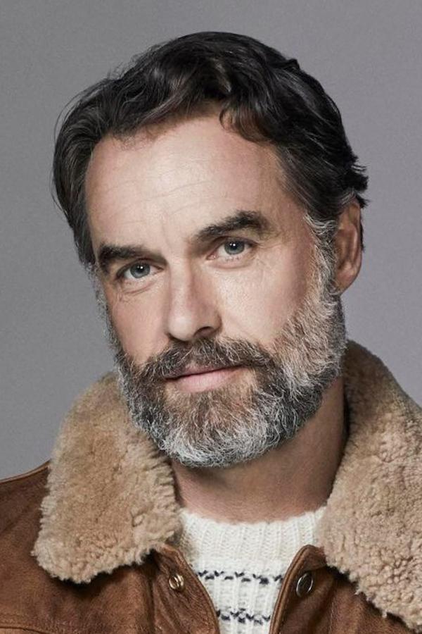Murray Bartlett backdrop