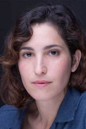 Carla Linares backdrop