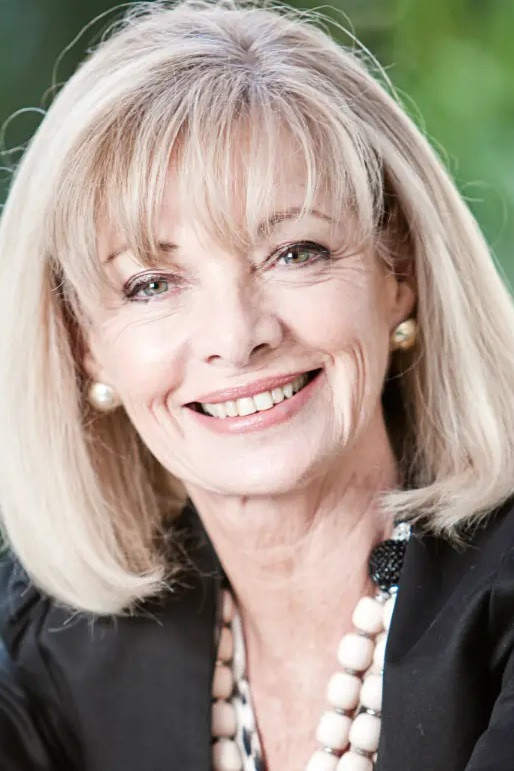 Karmen Dunkan backdrop