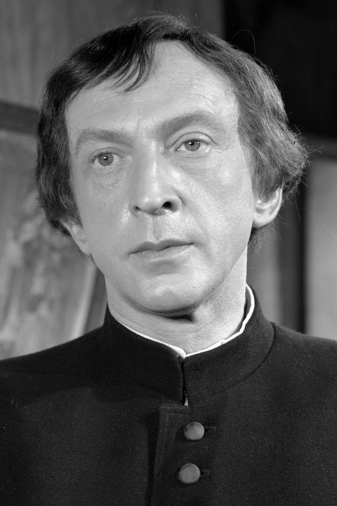 Hugo Krzyski backdrop