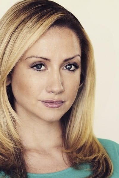 Fiona Domenica backdrop