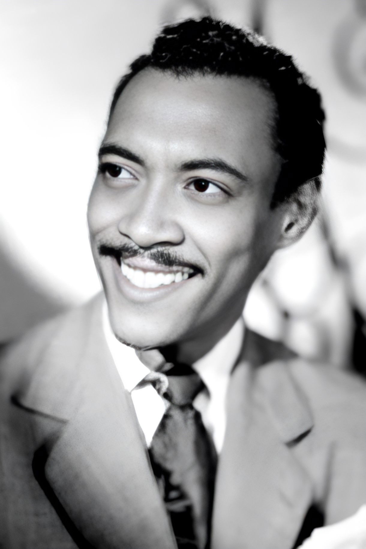 Kiko Mendive backdrop