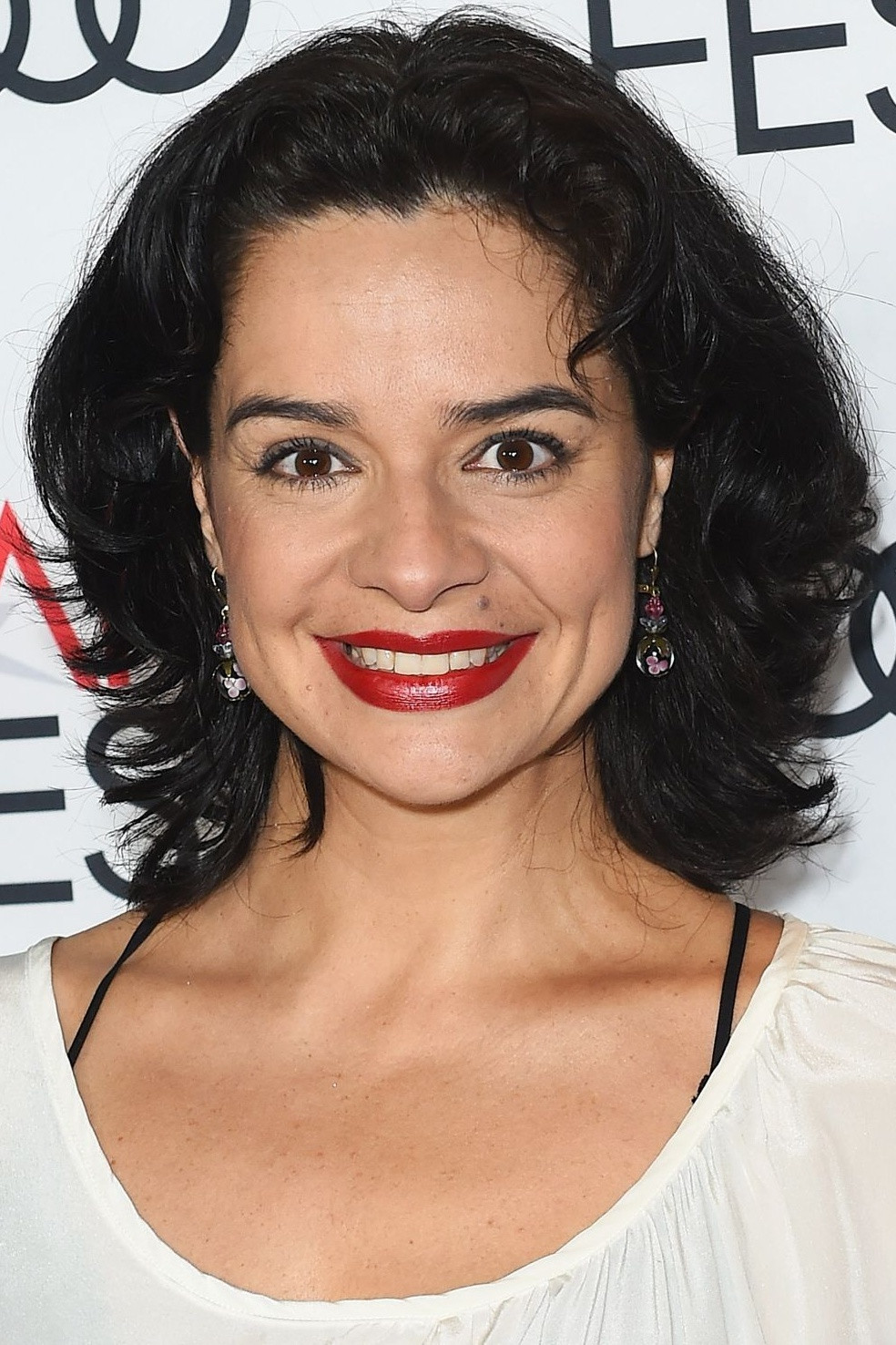 Raquel Karro backdrop