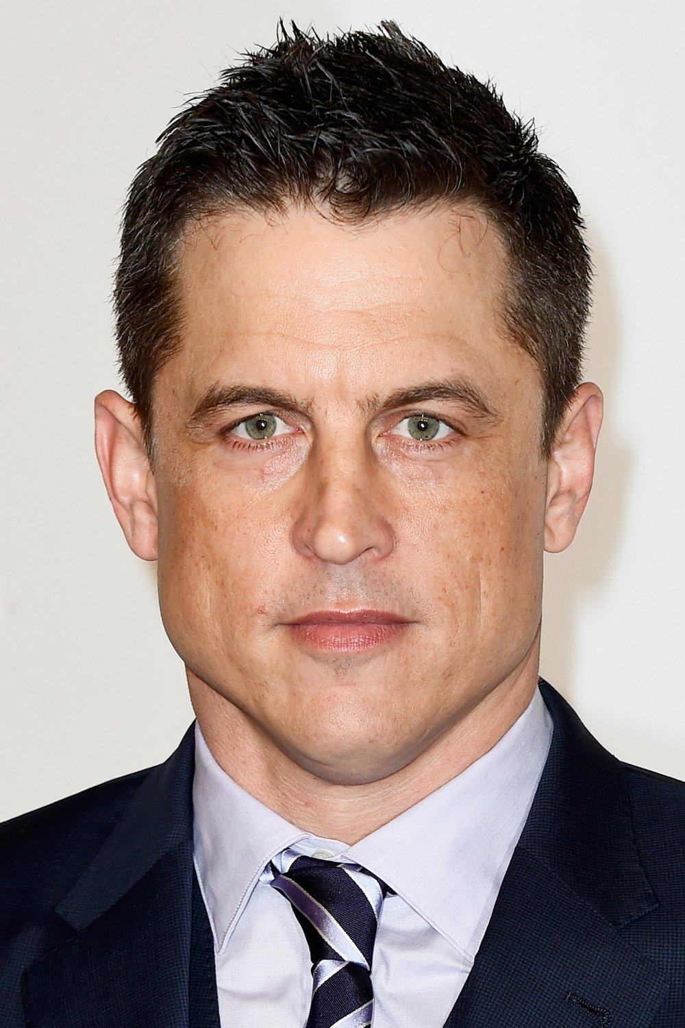 Xhejson Hol backdrop