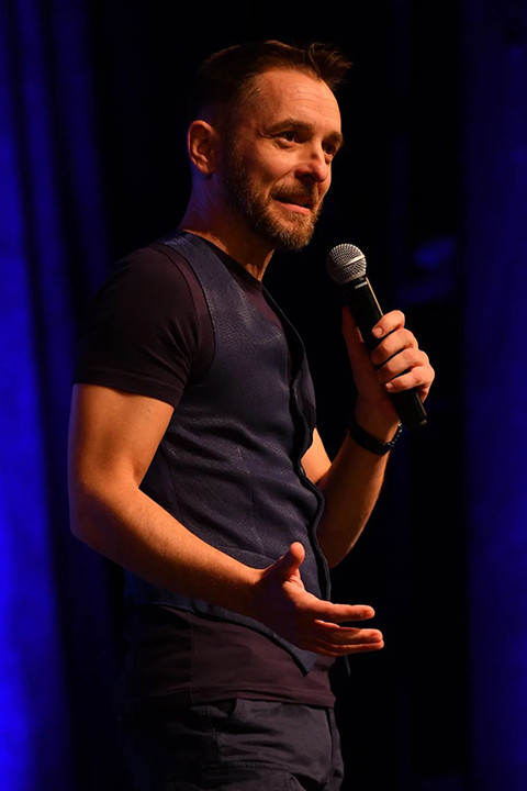 Srđan Jovanović backdrop