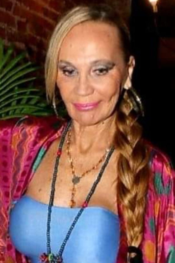 Patricia Dal backdrop