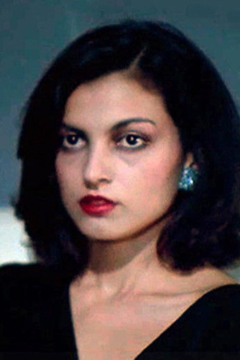 Eva Vlahakou backdrop