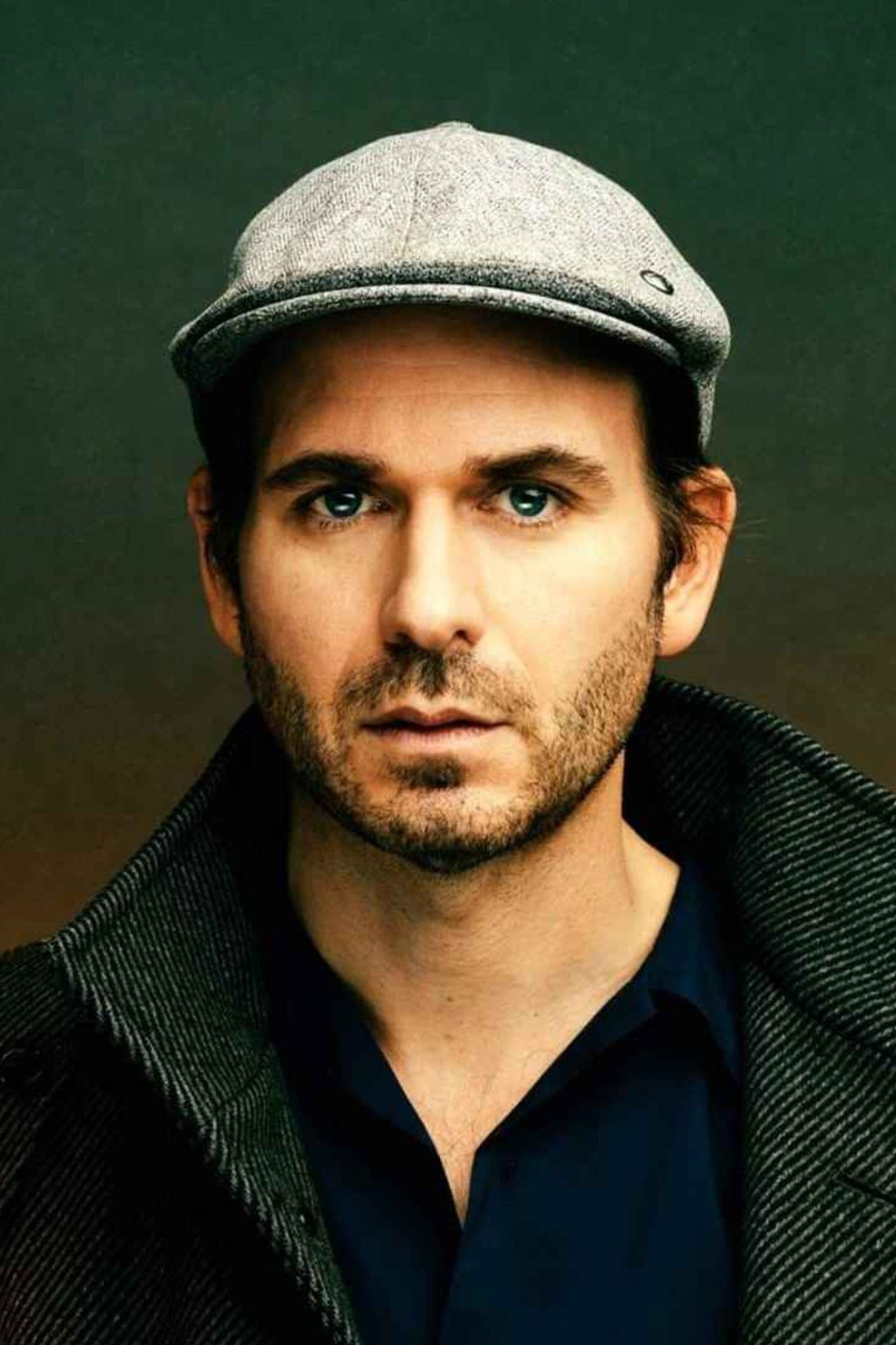 Simon Gärdenfors backdrop