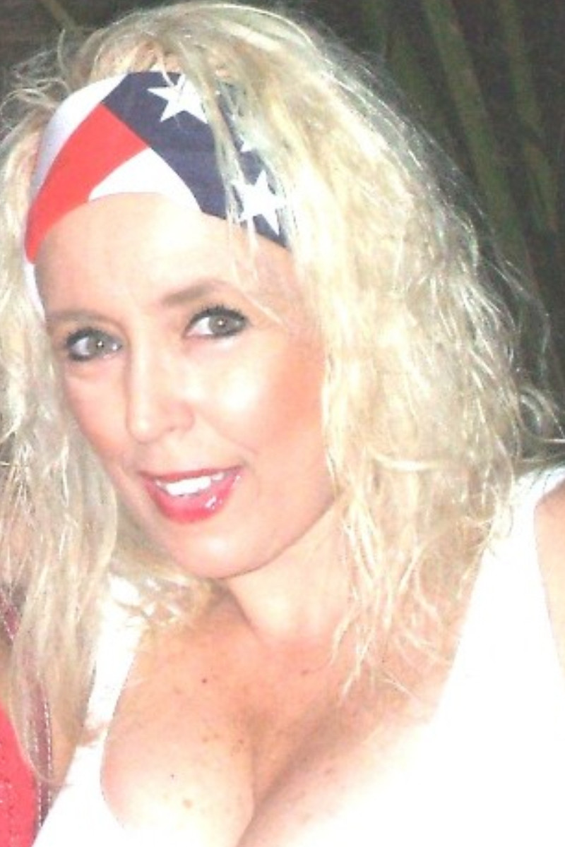 Alejandra Aquino backdrop