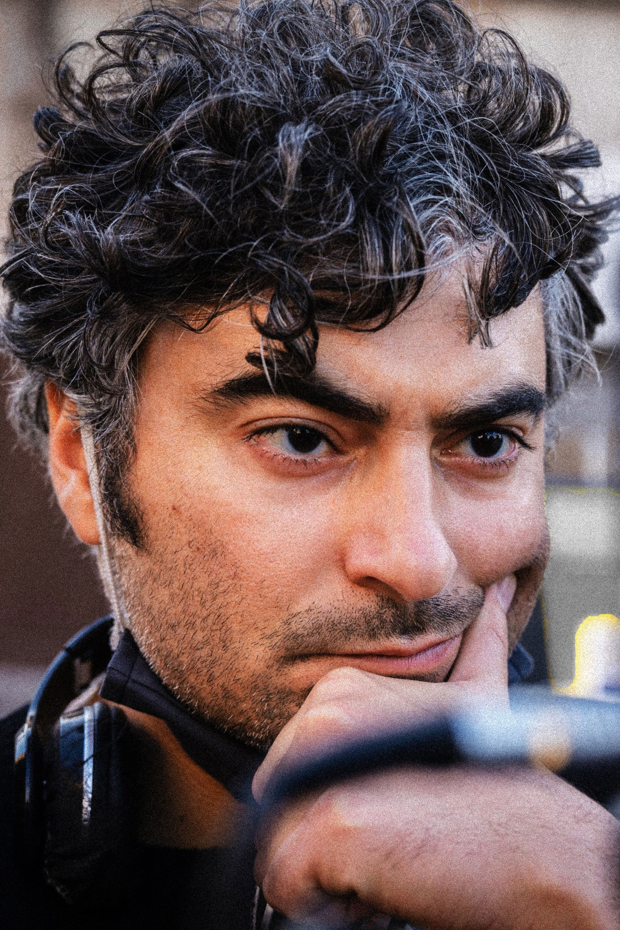 Giacomo Abbruzzese backdrop