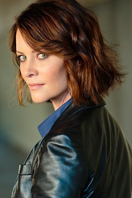 Taryn O'Neill backdrop