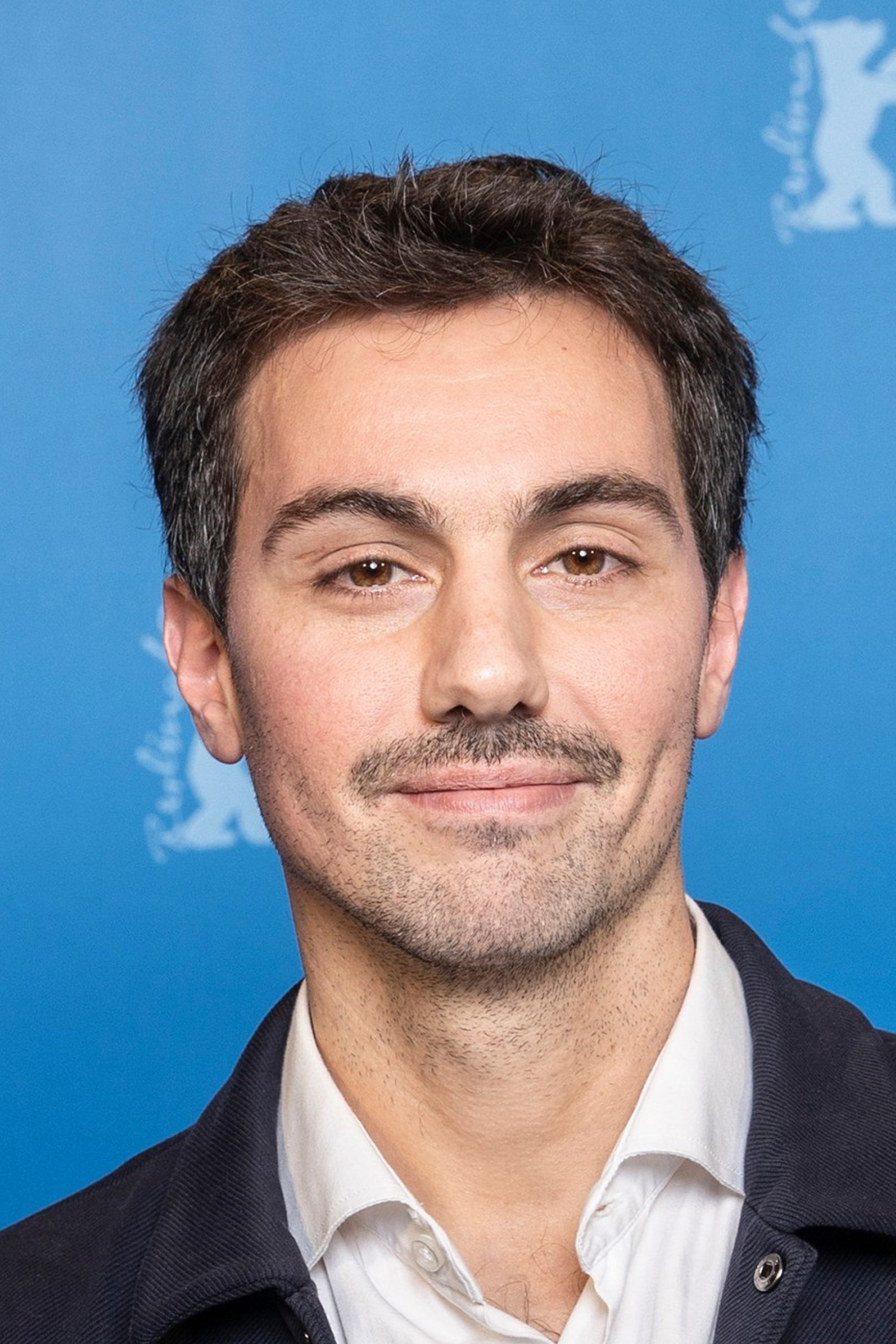 Francisco Lezama backdrop